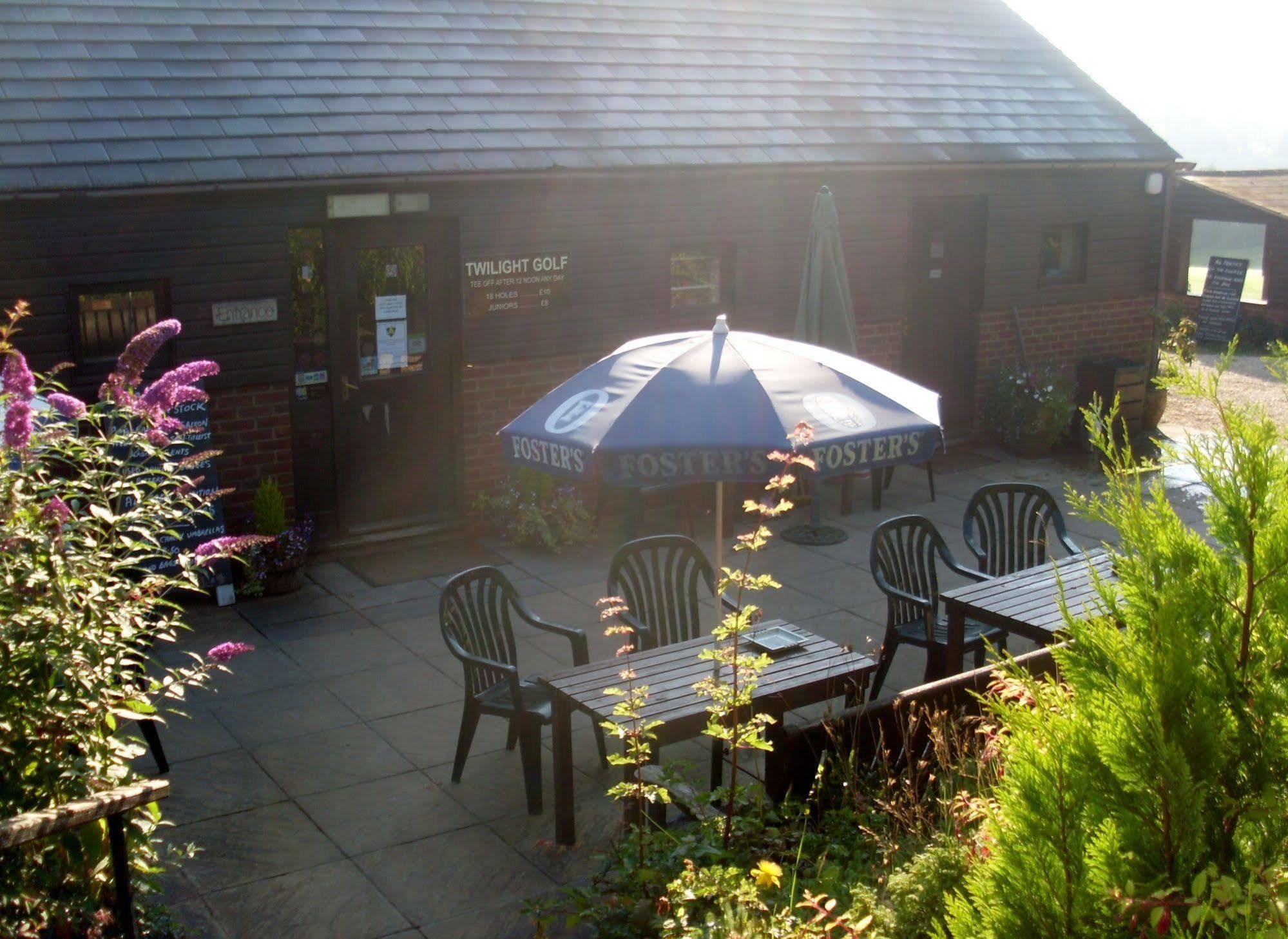 Newent Golf Club And Lodges Exterior photo